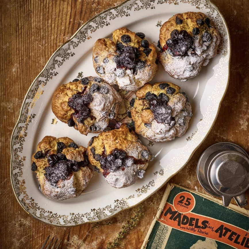 FLYING SCONE