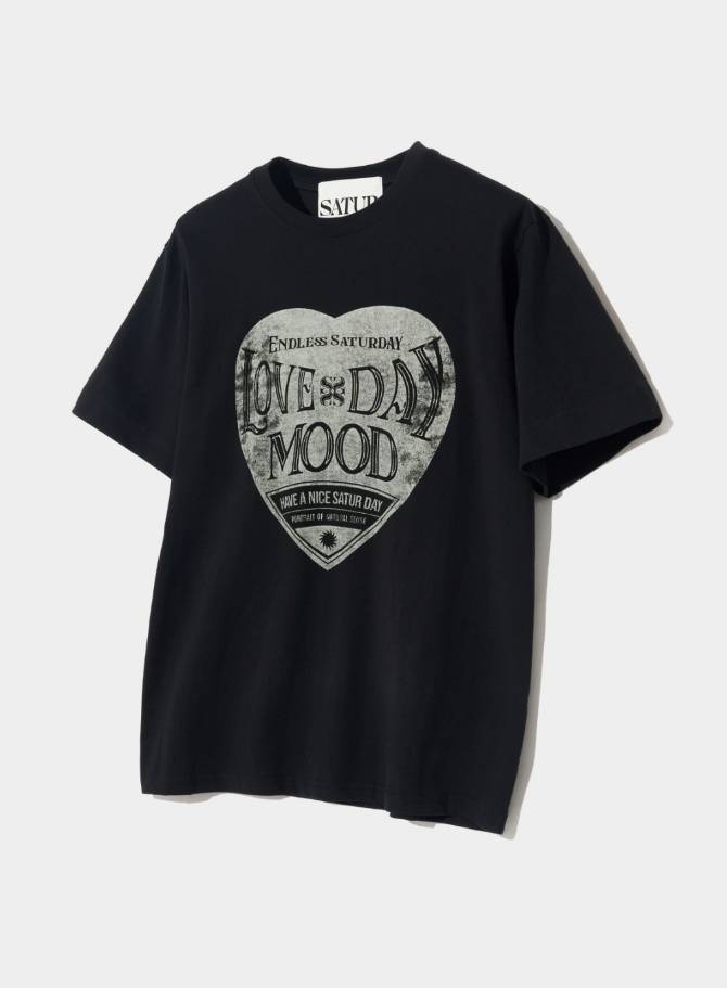 Saturday Retro Mood Graphic T-Shirt