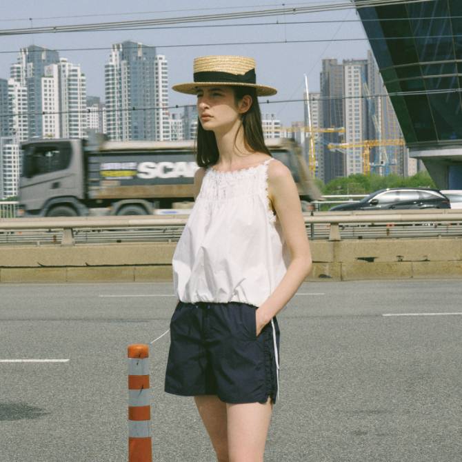 Flower Lace Sleevess Blouse