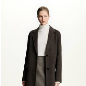 코트/패딩 199,000원~
니트류 59,000원~