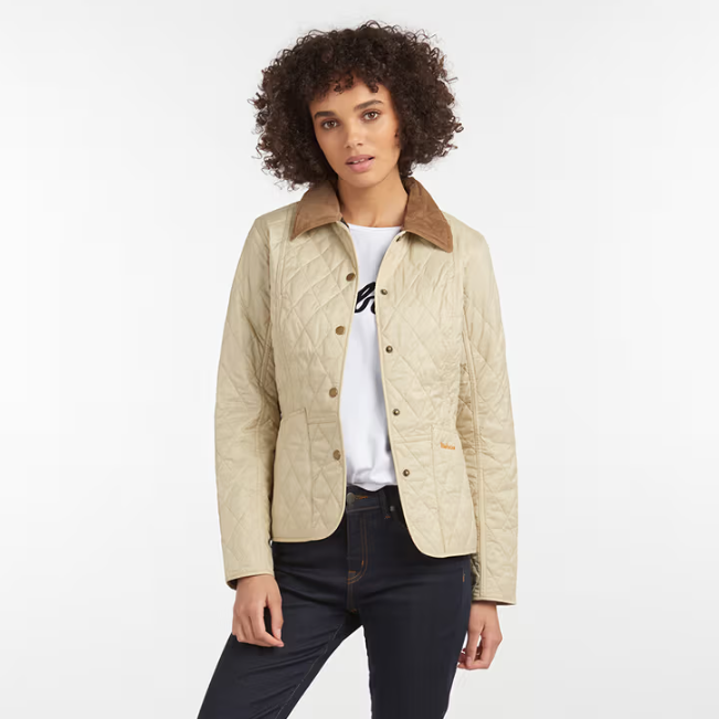 Summer Liddesdale 
퀼팅 자켓