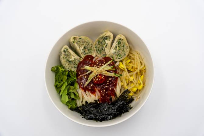 비빔 칼국수(고기&middot;김치맛)