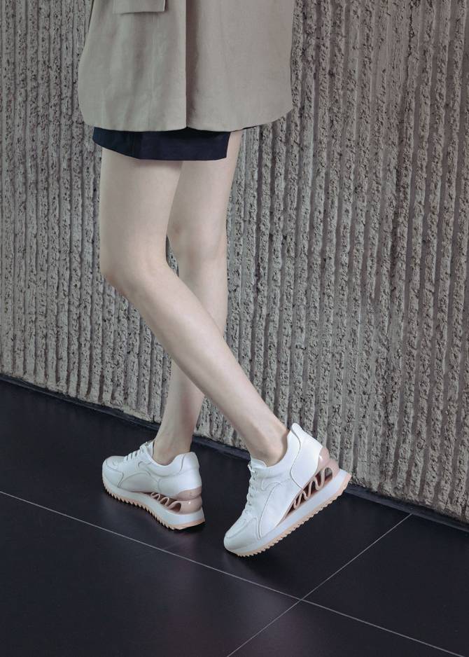 펌프 스니커즈