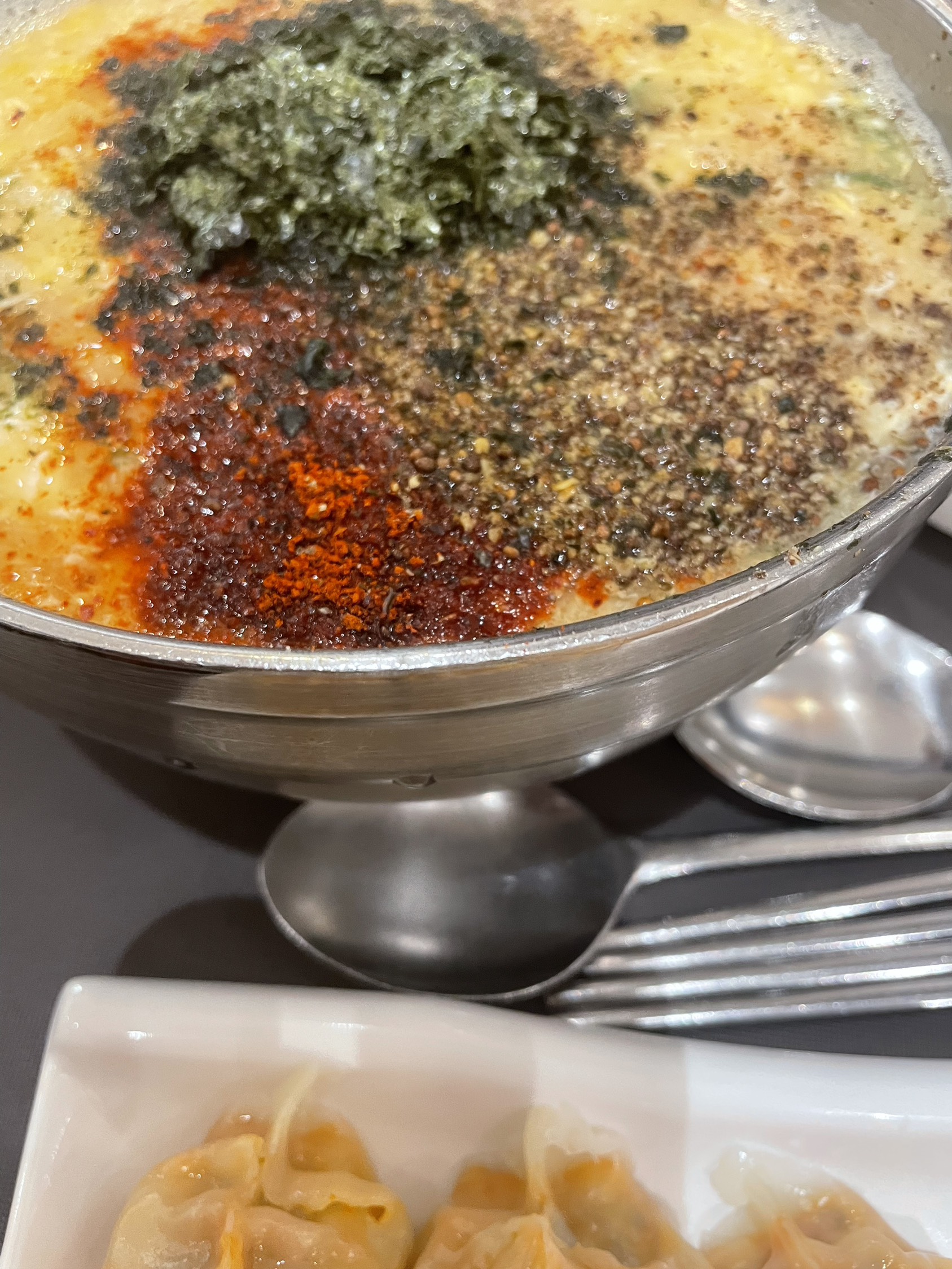 [베테랑칼국수] 칼국수와만두